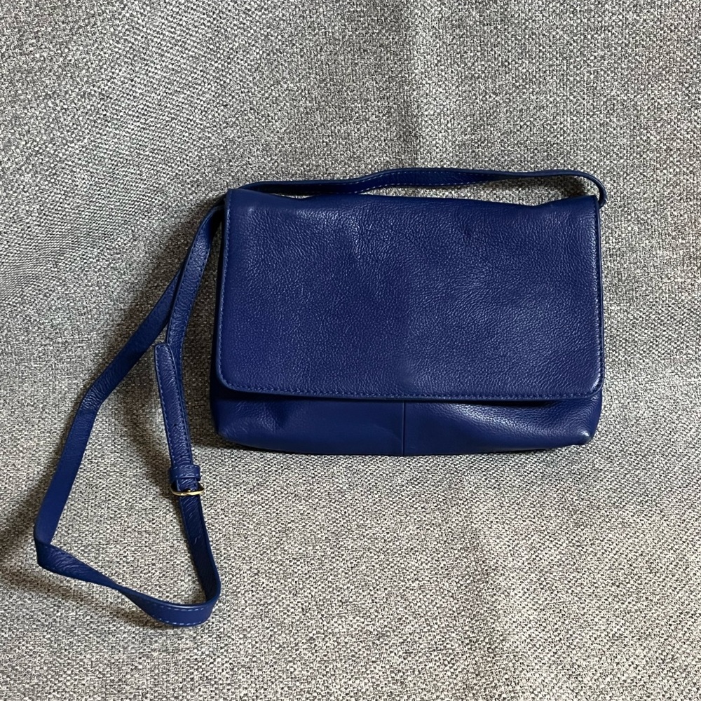 Blue faux leather J crew shoulder bag. Great for an evening out on the town!